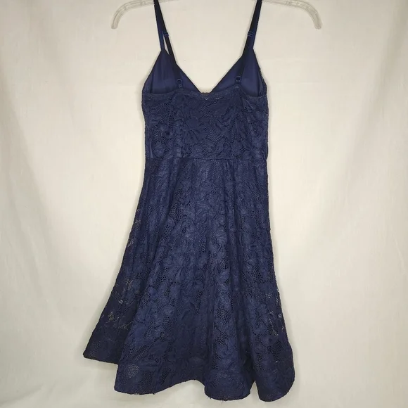 Papya Elegant Navy Lace Dress. Lined. Size M Baby Doll. - Picture 2 of 8